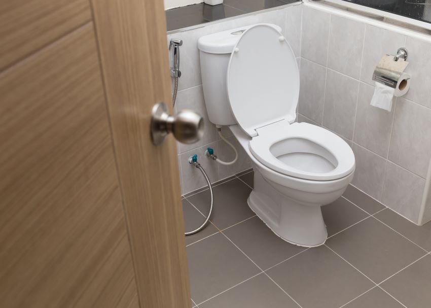 bathroom-toilet-plumbing